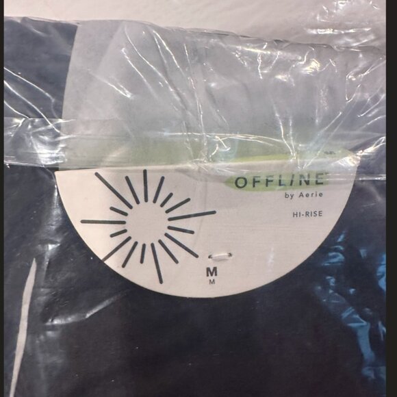 NWT OFFLINE By Aerie Real Me High Waisted Crossover Flare Legging Black Medium - Picture 6 of 7